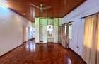 4 Bed House with En Suite in Spring Valley - 9