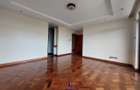 3 Bed Apartment with En Suite at Riverside Drive - 7