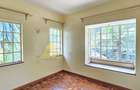 5 Bed Townhouse with En Suite in Lavington - 15