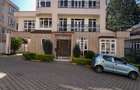 6 Bed Townhouse with En Suite in Lavington - 2