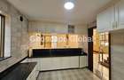 5 Bed House with En Suite in Lavington - 6
