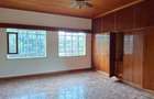 6 Bed House with En Suite at Off Redhill Dr - 20