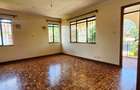 5 Bed House with En Suite in Mountain View - 9