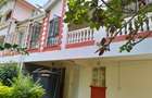5 Bed Townhouse with En Suite in Lavington - 1