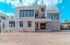 5 Bed Villa with En Suite in Runda - 14