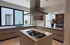 5 Bed Villa with En Suite in Runda - 4