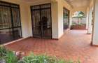 4 Bed House with En Suite at Mountain View - 3