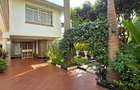 4 Bed Townhouse with En Suite at Valley Arcade - 3