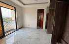 3 Bed Apartment with En Suite at Moyne Drive - 7