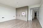 4 Bed Apartment with En Suite in Parklands - 4
