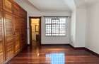 4 Bed Villa with En Suite in Spring Valley - 7