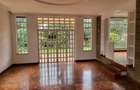5 Bed House with En Suite at Rosslyn - 4