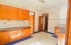 4 Bed Apartment with En Suite at Riverside Drive - 18