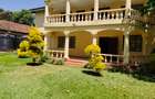 5 Bed House with En Suite at Ridgeways Lane - 2