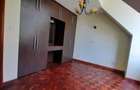 4 Bed Townhouse with En Suite at Lavington - 15