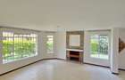 4 Bed Townhouse with En Suite in Spring Valley - 8
