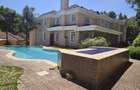 6 Bed House with En Suite in Runda - 1