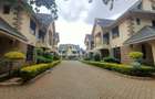 5 Bed Townhouse with En Suite in Lavington - 16