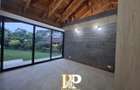 1 Bed Townhouse with En Suite in Spring Valley - 5