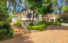 4 Bed House with En Suite in Runda - 1
