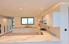 5 Bed House with En Suite at Lavington Green - 10