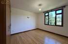 3 Bed Apartment with En Suite in Riverside - 16