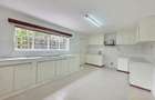 4 Bed House with En Suite in Lavington - 9