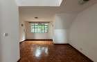 4 Bed Villa with En Suite at Lavington - 16