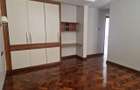 4 Bed Apartment with En Suite in Riverside - 9