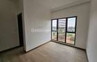 3 Bed Apartment with En Suite in Rosslyn - 4