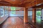 5 Bed House with En Suite in Runda - 11
