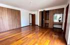4 Bed Apartment with En Suite in Lavington - 12