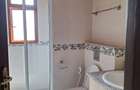 5 Bed Townhouse with En Suite in Spring Valley - 17