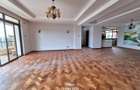 4 Bed Apartment with En Suite at Riverside Drive - 4