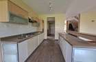 4 Bed Townhouse in Ridgeways - 6