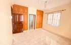 3 Bed Apartment with En Suite at Links Road - 5