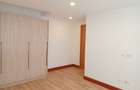 3 Bed Apartment with En Suite in Parklands - 9