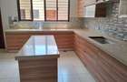5 Bed Townhouse with En Suite in Lavington - 4