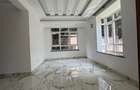 5 Bed Townhouse with En Suite at Lavington - 7