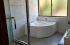 5 Bed Townhouse with En Suite at Lavington - 14