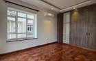 6 Bed Villa with En Suite in Lavington - 17
