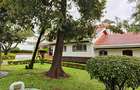 4 Bed House with En Suite at Rosslyn - 1