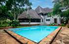 5 Bed Villa with En Suite in Malindi - 1