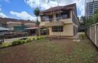 5 Bed Townhouse with En Suite at Lavington Green - 3
