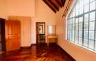 5 Bed Townhouse with En Suite in Lavington - 4