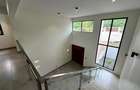 4 Bed House with En Suite at Hs84 - 19