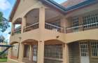 4 Bed Townhouse with En Suite at Lonetree - 2