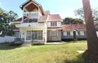 5 Bed House with En Suite in Runda - 1