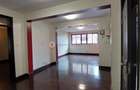 5 Bed Townhouse with En Suite in Lavington - 12