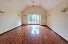 6 Bed Townhouse with En Suite at Lavington - 11